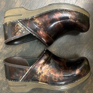 Dansko nursing shoes gently used size 38